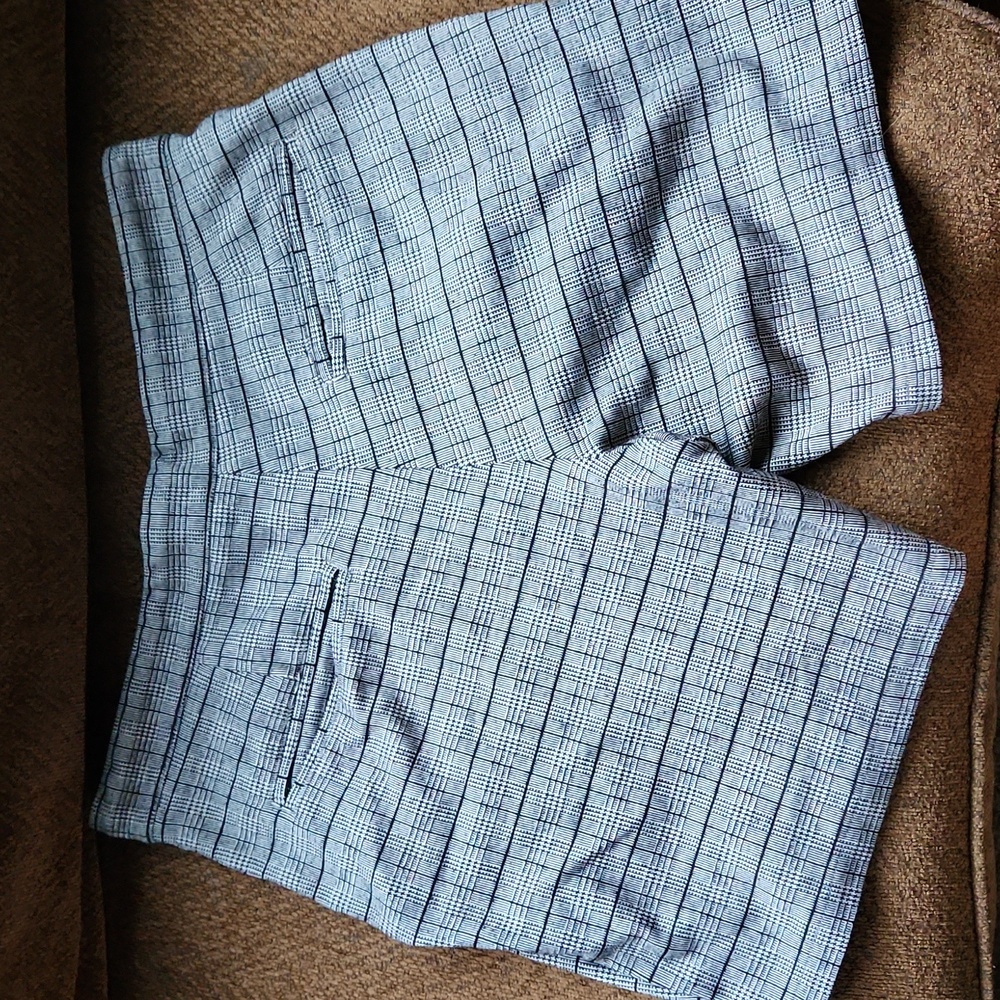 Shorts - Picture 4 of 4